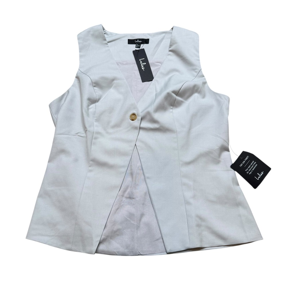 NWT Lulu's Cream Sleeveless Tailored Vest